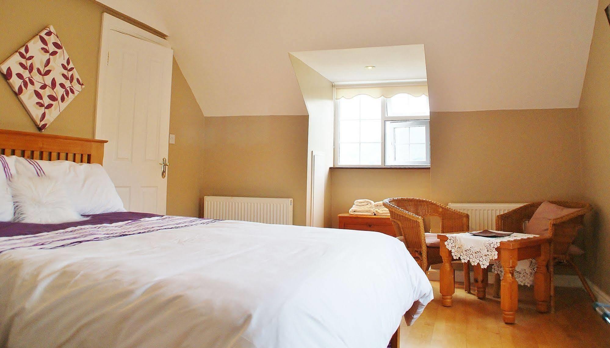 Strand'S End House Rooms Only, No Breakfast Served Cahersiveen Eksteriør billede